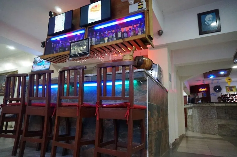Hotel Restaurant Hamilton Boca Chica 0*,